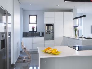 Küchenschrank aus Acryllaminat